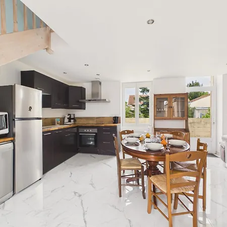 Maison Et Jardin - Centre & A Pied - 5 Pers Holiday home *